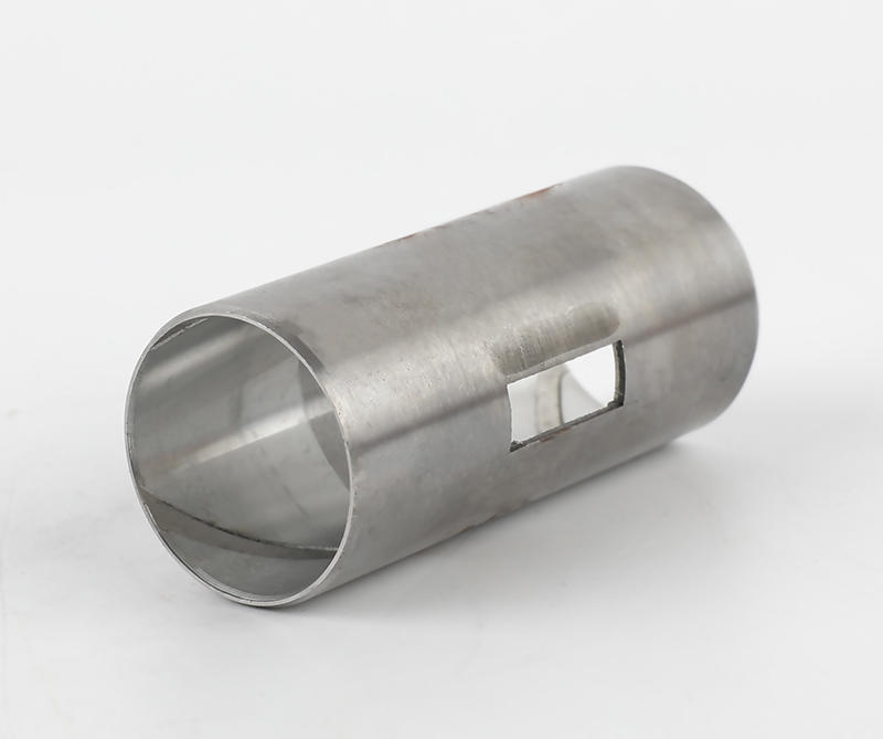What are the differences between plain sleeve bushes and self-lubricating sleeve bushes?